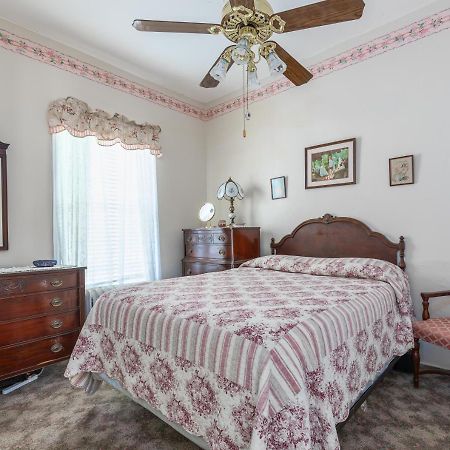 Antoinette'S Apartments & Suites Cape May Luaran gambar