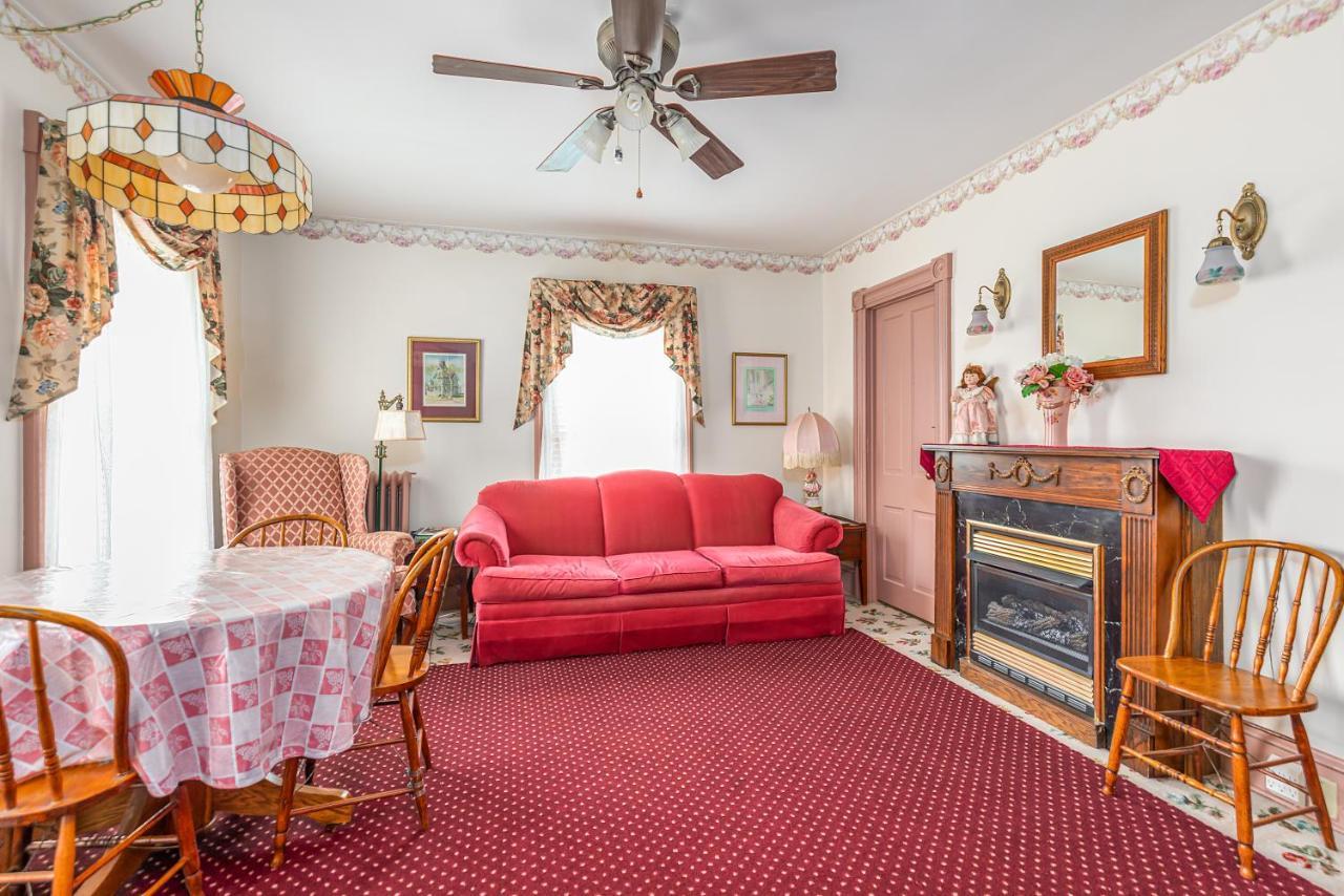 Antoinette'S Apartments & Suites Cape May Luaran gambar