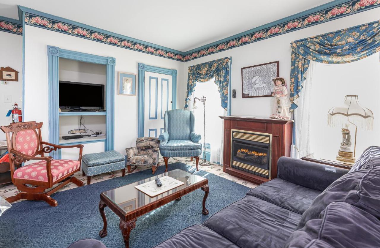 Antoinette'S Apartments & Suites Cape May Luaran gambar