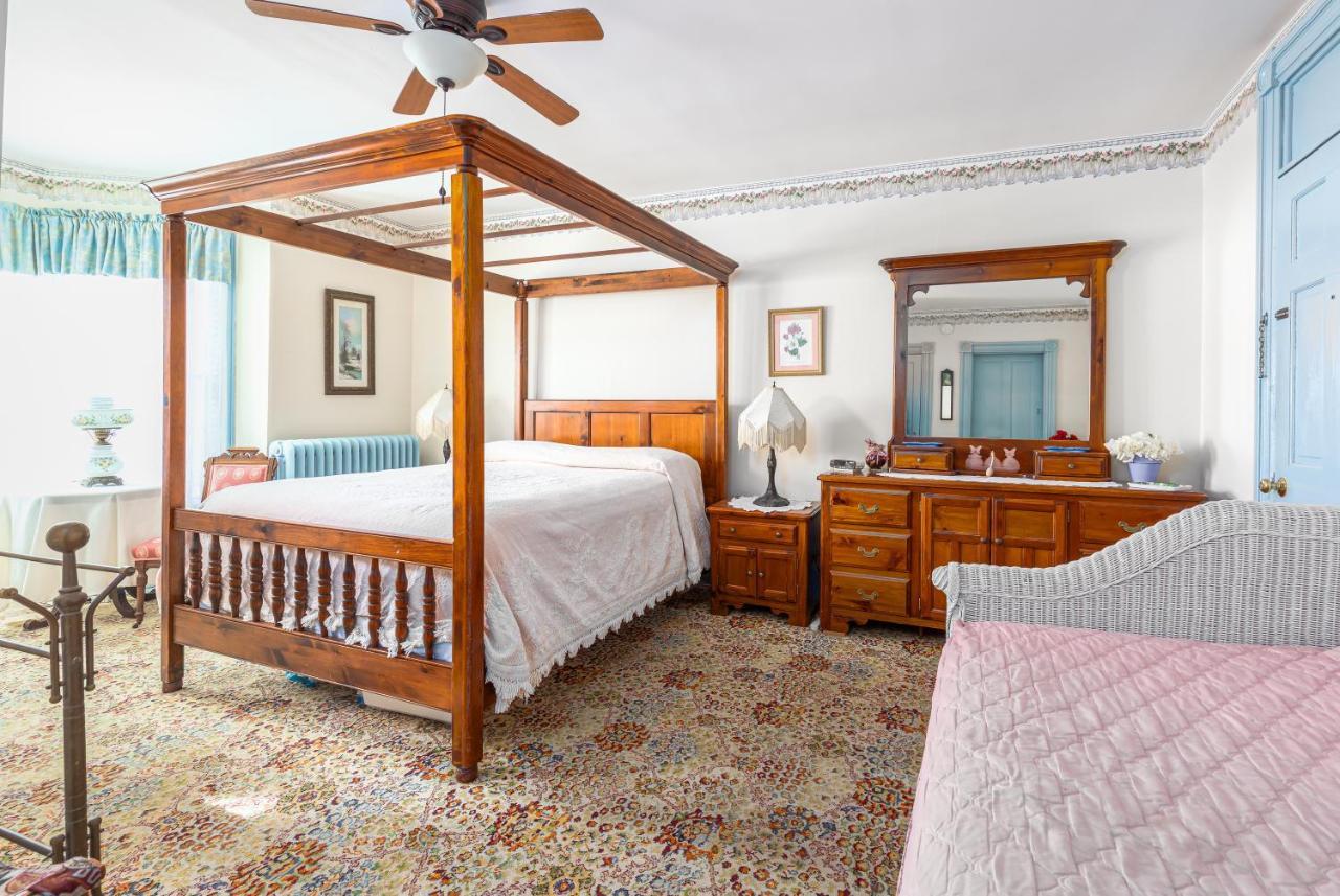 Antoinette'S Apartments & Suites Cape May Luaran gambar