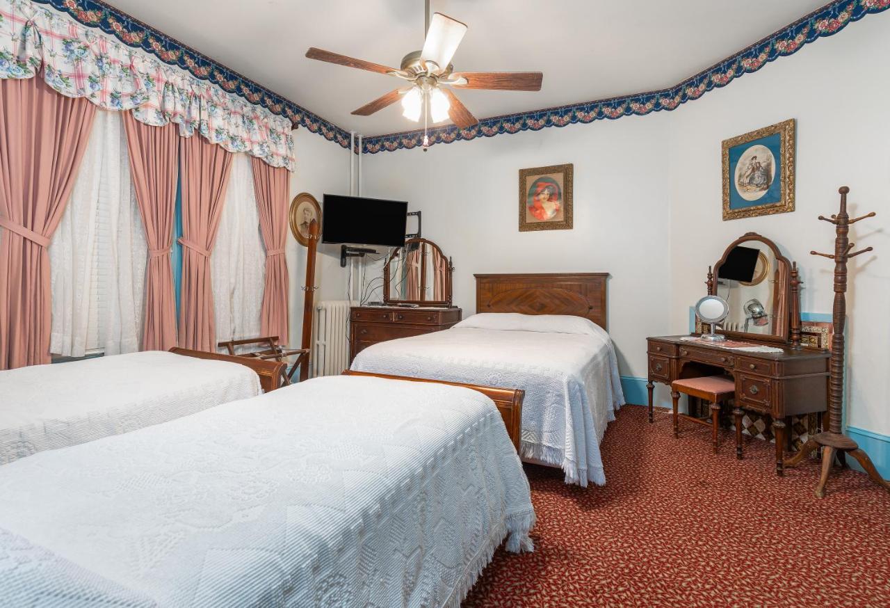 Antoinette'S Apartments & Suites Cape May Luaran gambar