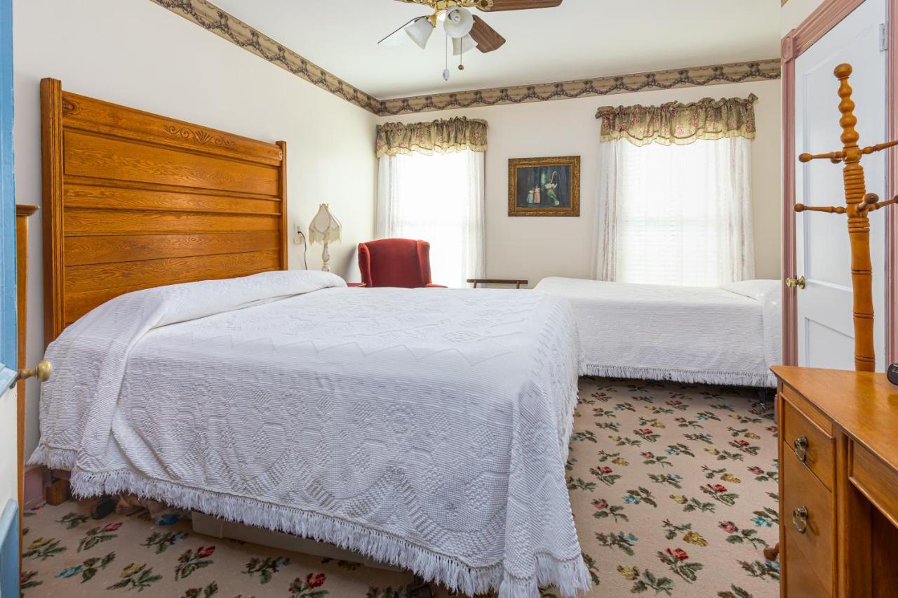 Antoinette'S Apartments & Suites Cape May Luaran gambar