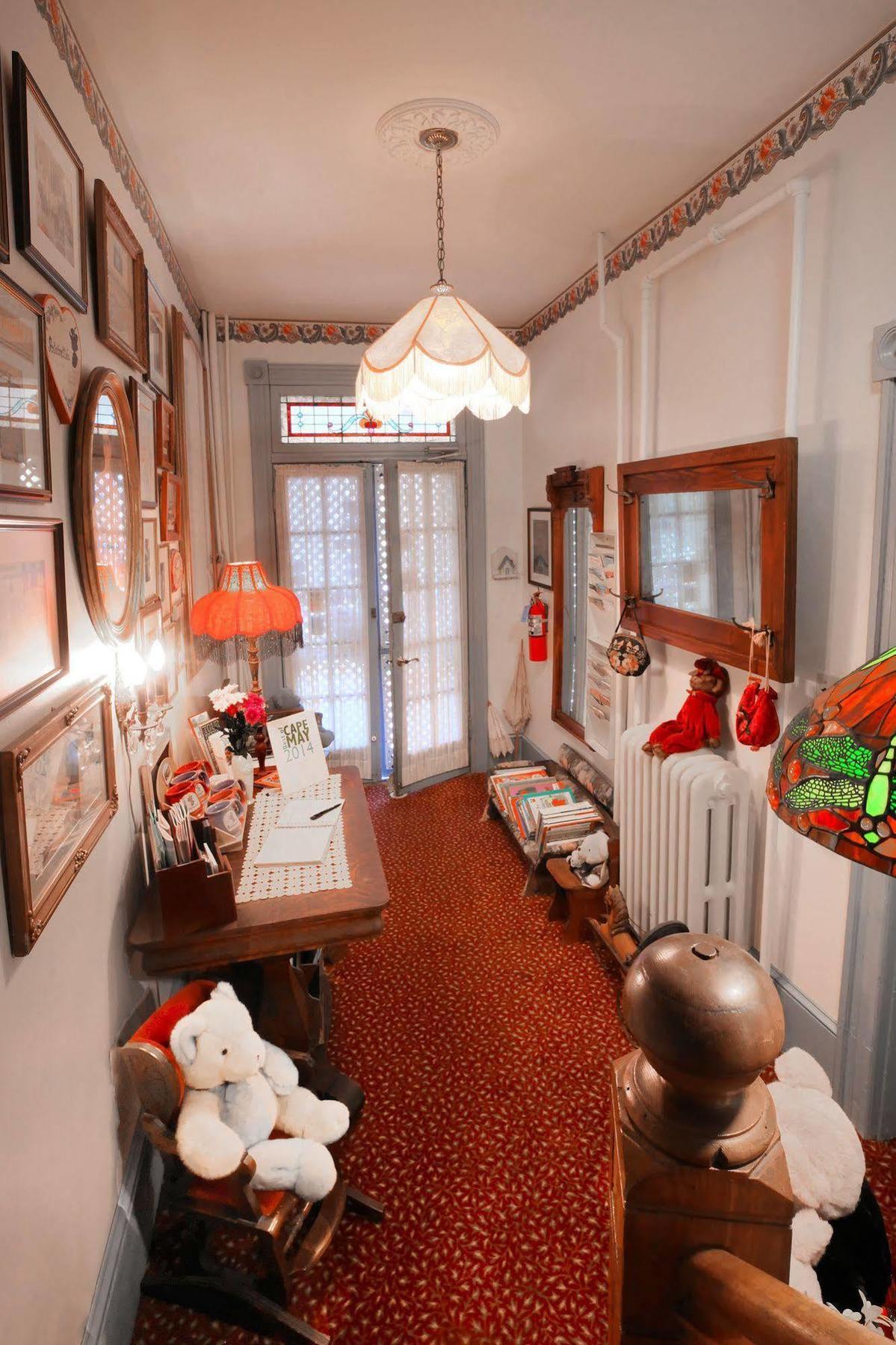 Antoinette'S Apartments & Suites Cape May Luaran gambar
